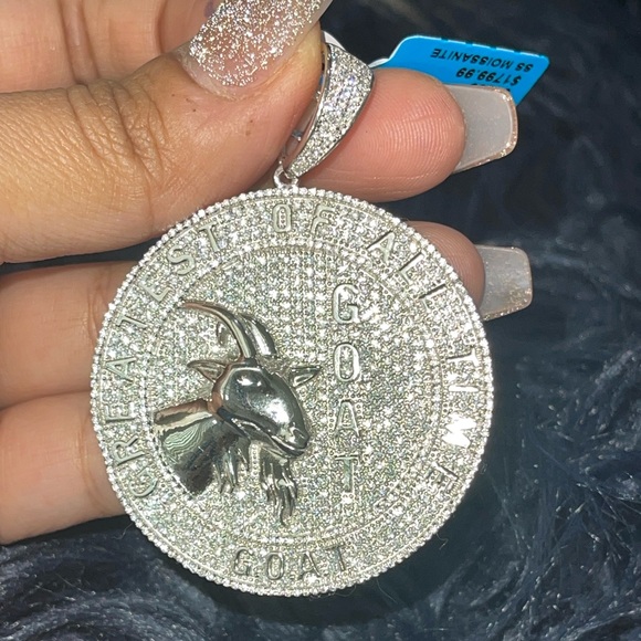 White gold vermeil 925 stamped GRA diamond Goat pendant, passes diamond testers - Picture 3 of 7